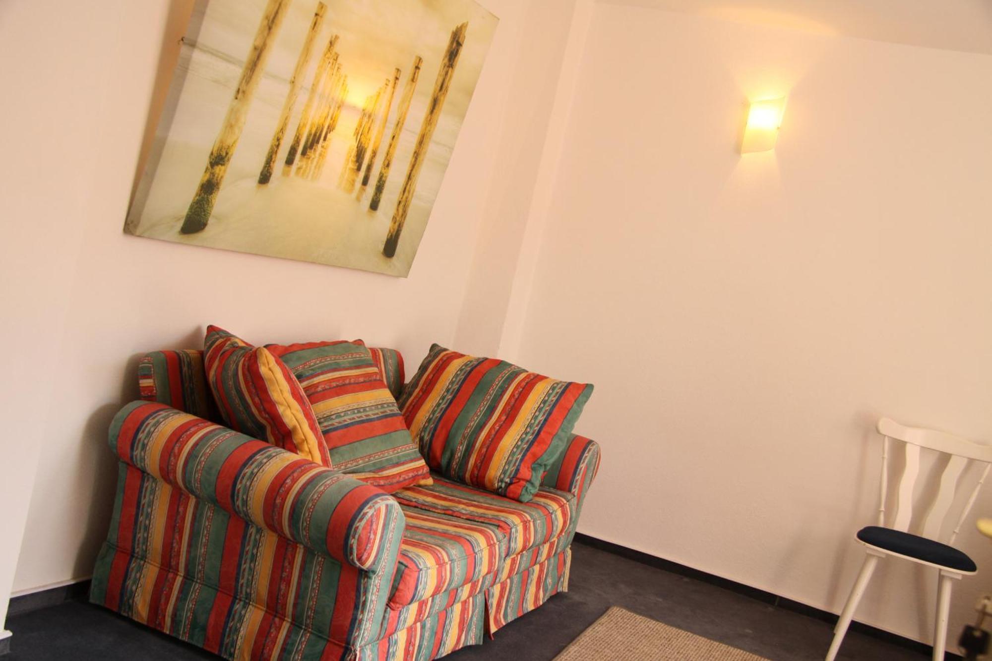 Freundliches Appartement - Bitte Angaben Zum Gastgeber Lesen Wehrheim Luaran gambar